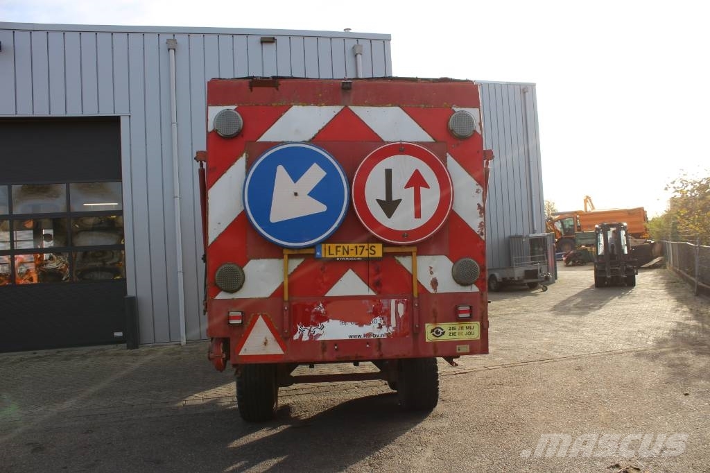 Miedema Opvangwagen مقطورات أخرى