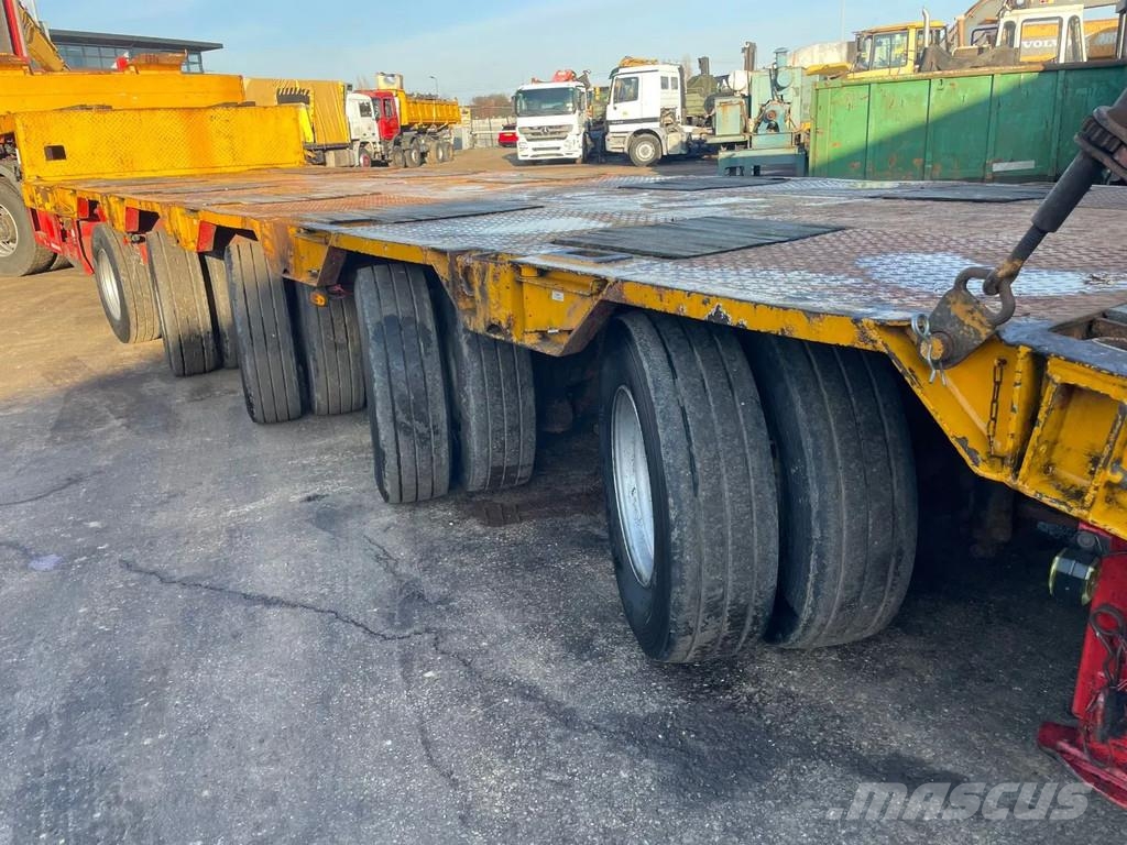 Goldhofer STZ-L5-54 Lowbed with Ramps 5 Axle 4 Steerin Axle Low loader-semi-trailers