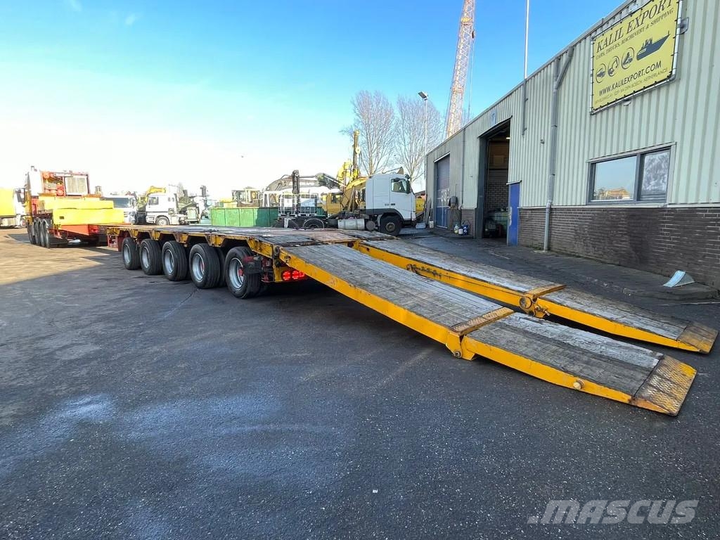 Goldhofer STZ-L5-54 Lowbed with Ramps 5 Axle 4 Steerin Axle Low loader-semi-trailers