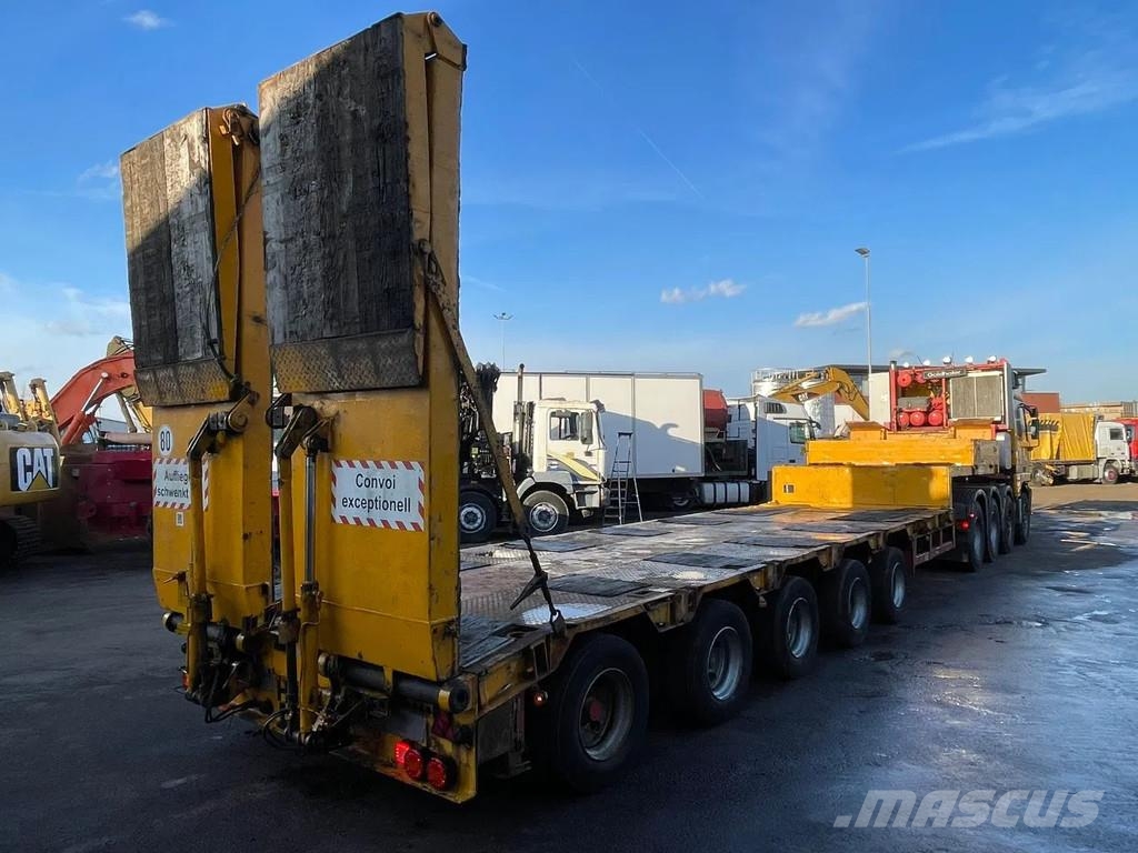 Goldhofer STZ-L5-54 Lowbed with Ramps 5 Axle 4 Steerin Axle Low loader-semi-trailers