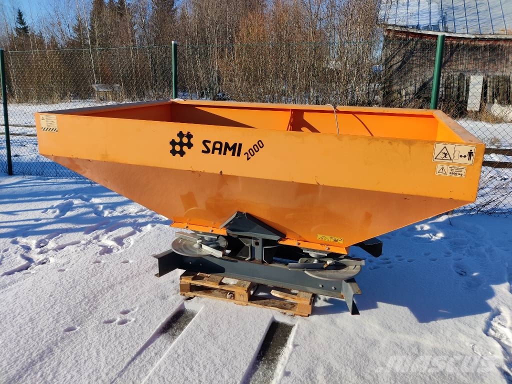 Sami 2000 Trosilniki mineralnega gnojila