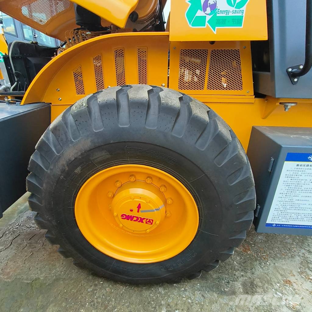 XCMG XS 122 Rouleaux monocylindre