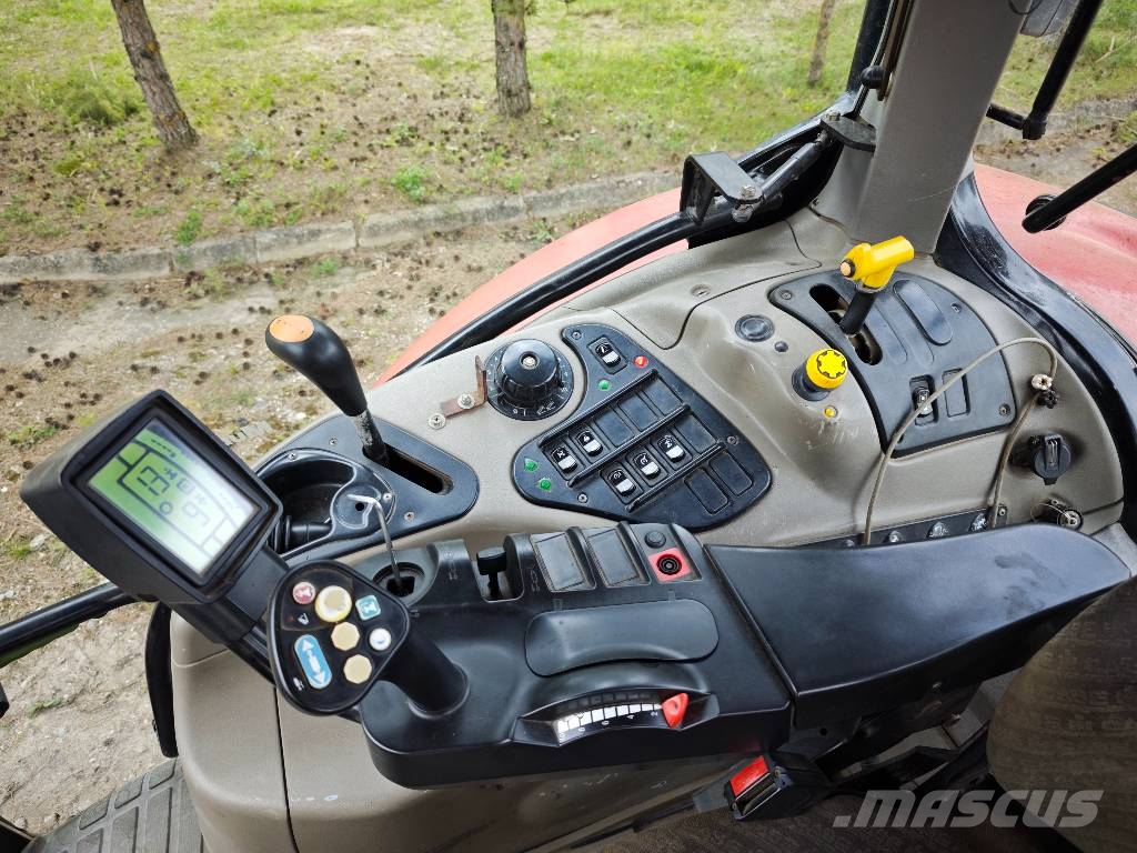 Case IH Maxxum 140 الجرارات