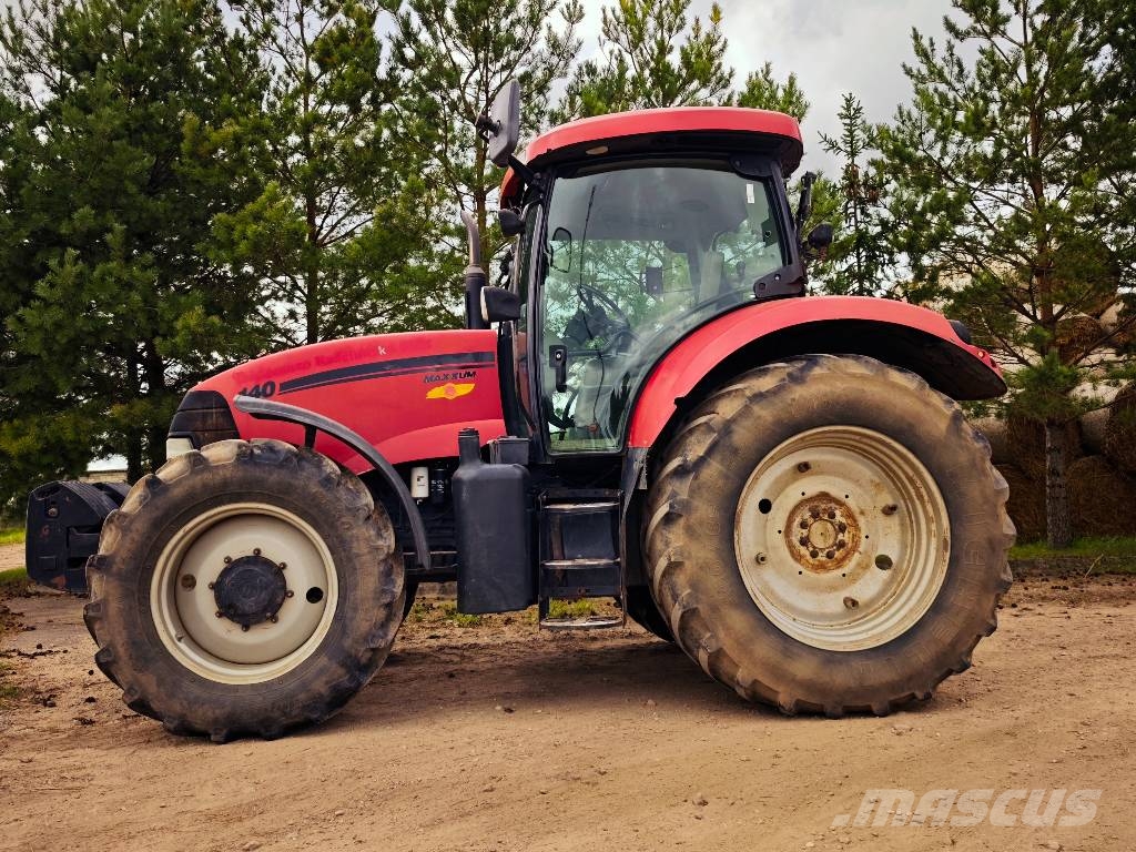 Case IH Maxxum 140 الجرارات