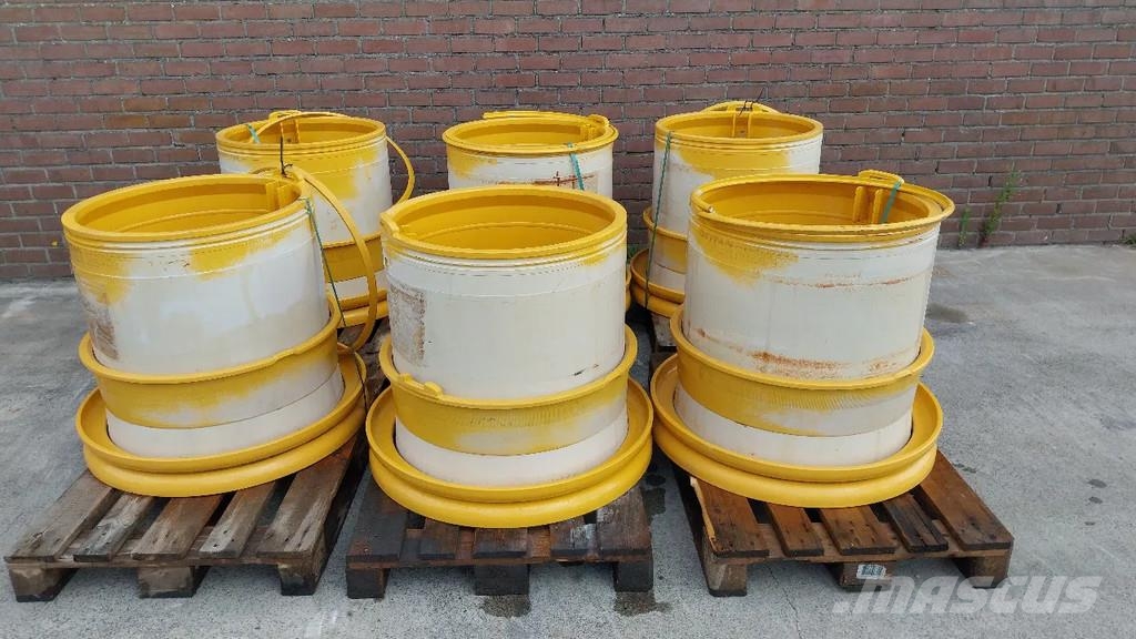 Volvo A40 A45 A50 rims / New / Bell B40 B45 B50 Pneumatiky, kolesá a ráfiky