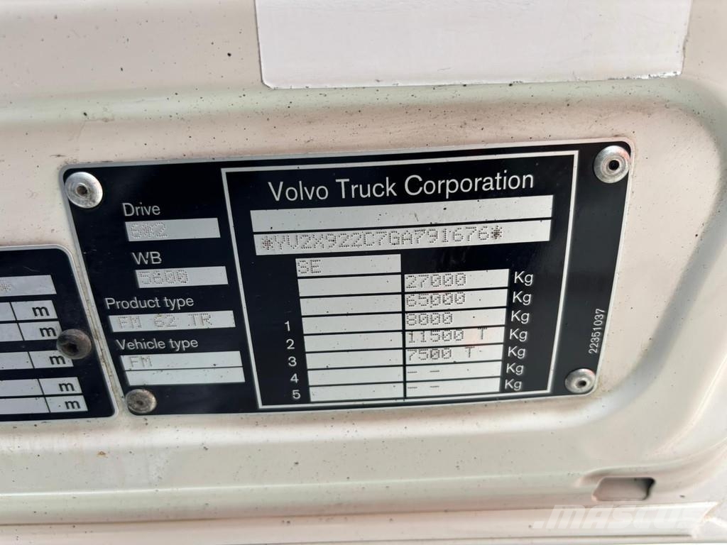 Volvo FM 370 6x2*4 MITSUBISHI TU100 / BOX L=9391 mm Temperature controlled trucks