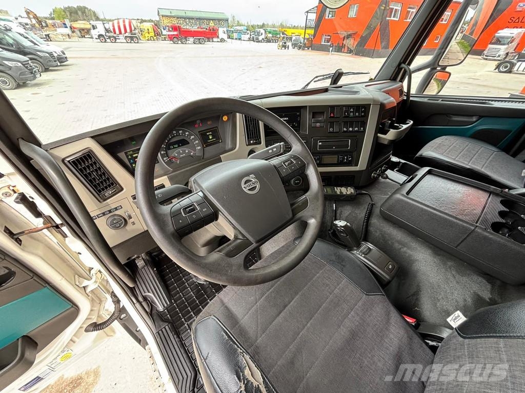 Volvo FM 370 6x2*4 MITSUBISHI TU100 / BOX L=9391 mm Temperature controlled trucks