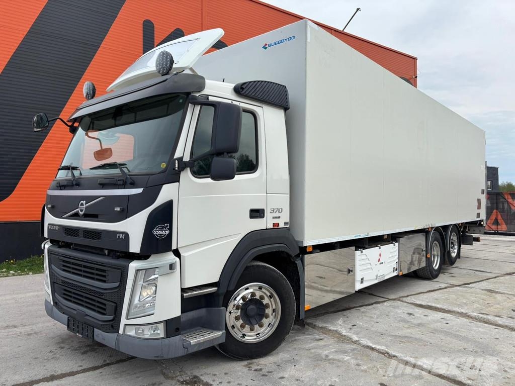 Volvo FM 370 6x2*4 MITSUBISHI TU100 / BOX L=9391 mm Temperature controlled trucks