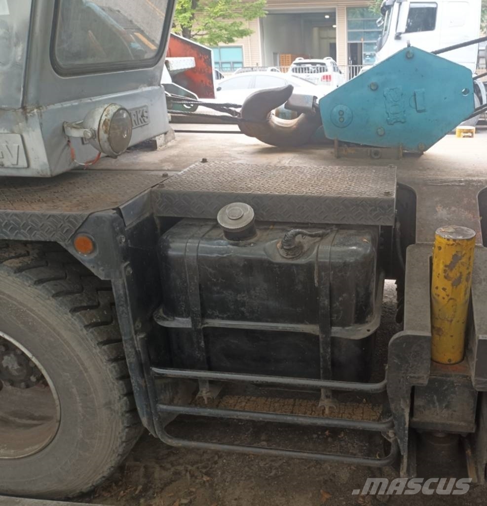 Kato NK 200 H V Γερανοί ανώμαλου εδάφους