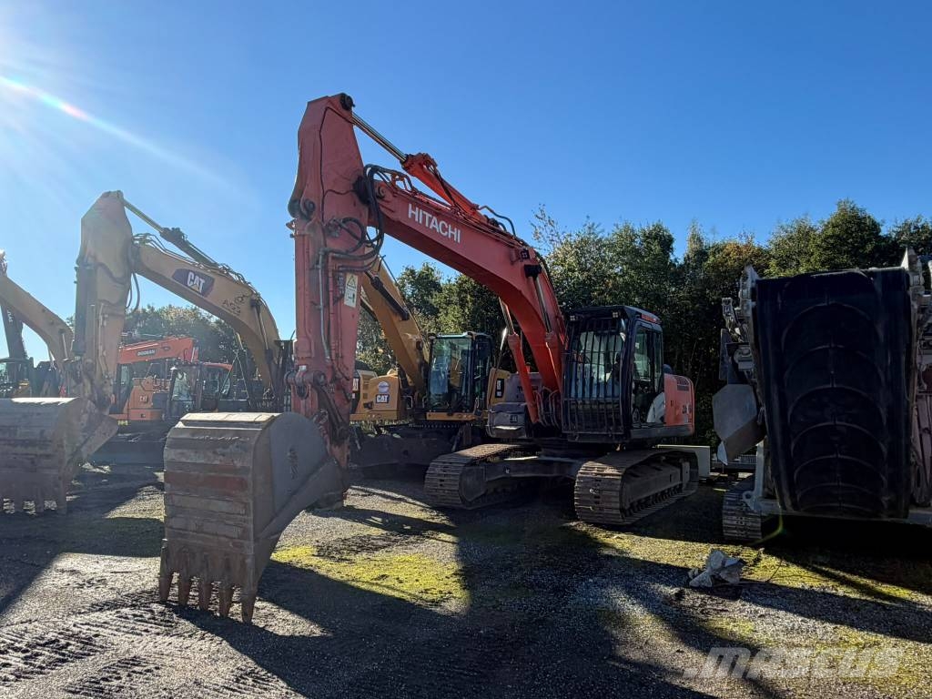 Hitachi ZX 210 LC-5B Kāpurķēžu ekskavatori