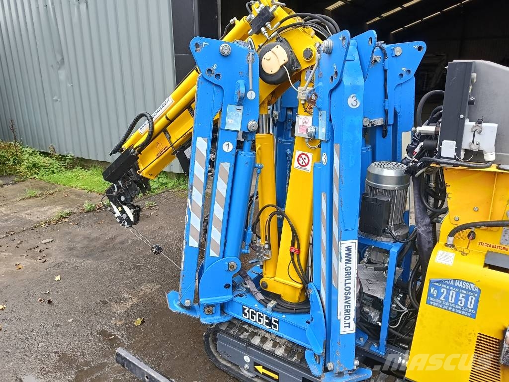 kegiom 350 4E hybride minicrane maeda jekko 2,400 kg Mini cranes