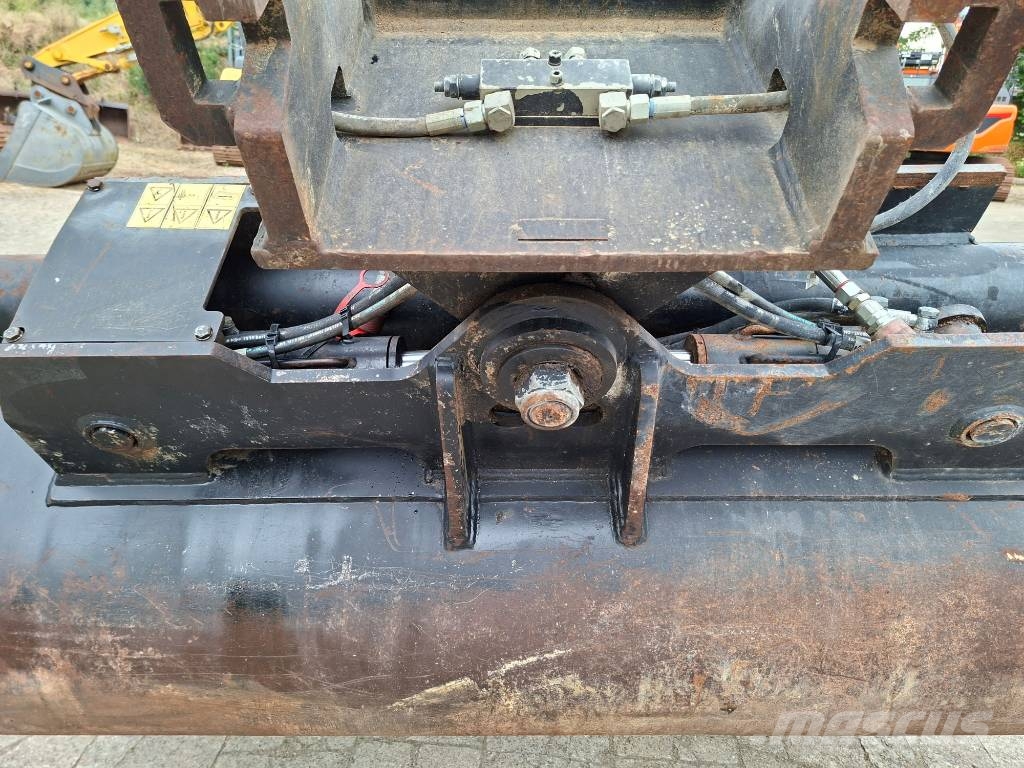 Trevibenne tiltingbucket / kantelbak CW 40 / 20-30 tonne exca Kanalak