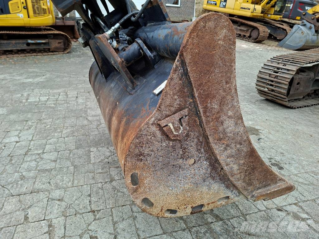Trevibenne tiltingbucket / kantelbak CW 40 / 20-30 tonne exca Kanalak
