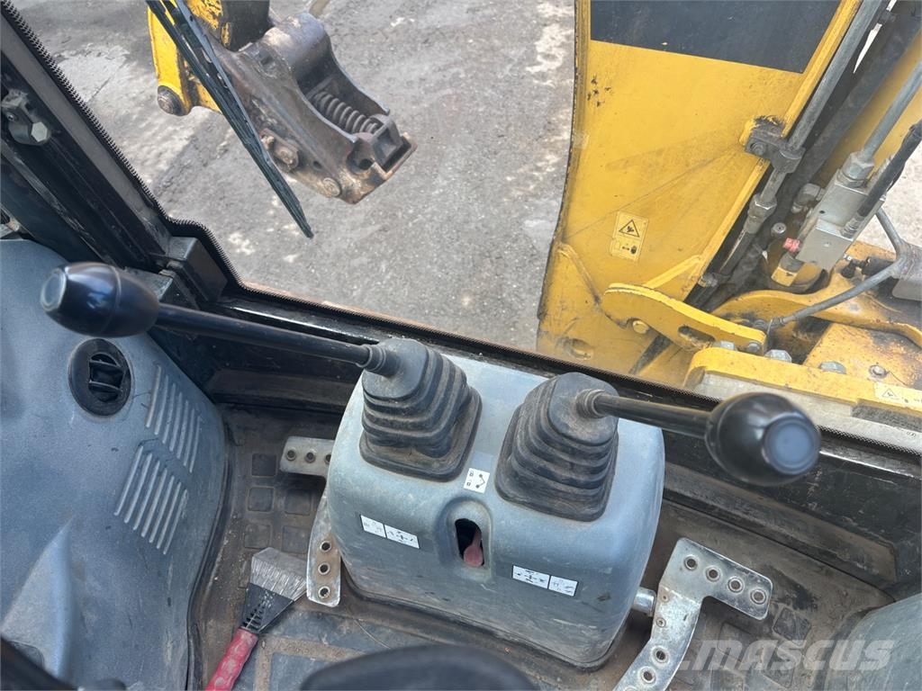 Komatsu WB 93S-5EO Ostalo za građevinarstvo