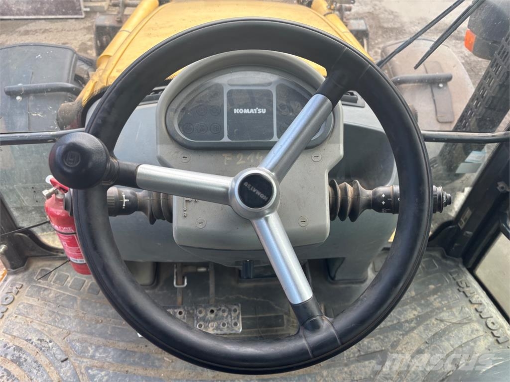 Komatsu WB 93S-5EO Ostalo za građevinarstvo