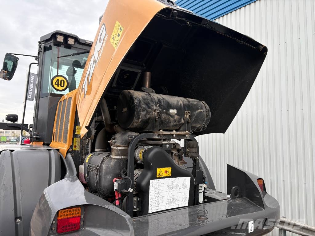 CASE 721 G Wielladers