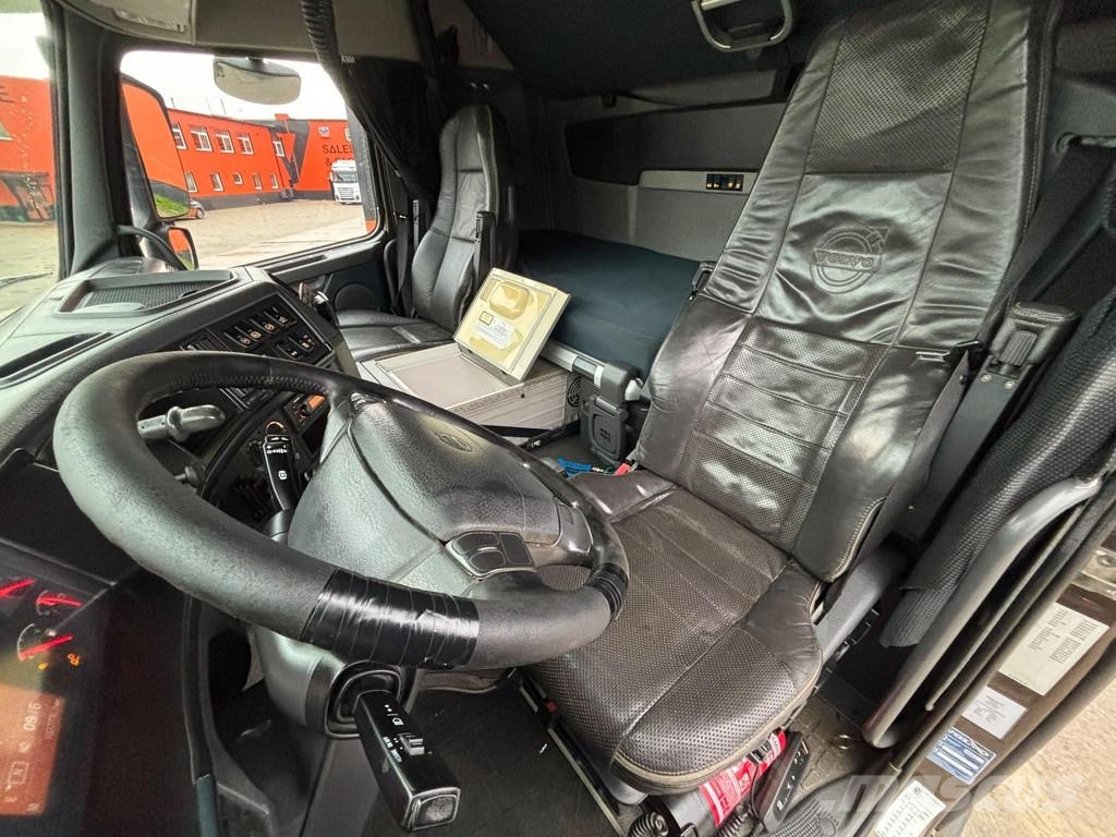 Volvo FH 500 6x2 GLOBE XL / HYDRAULICS Vlačilci