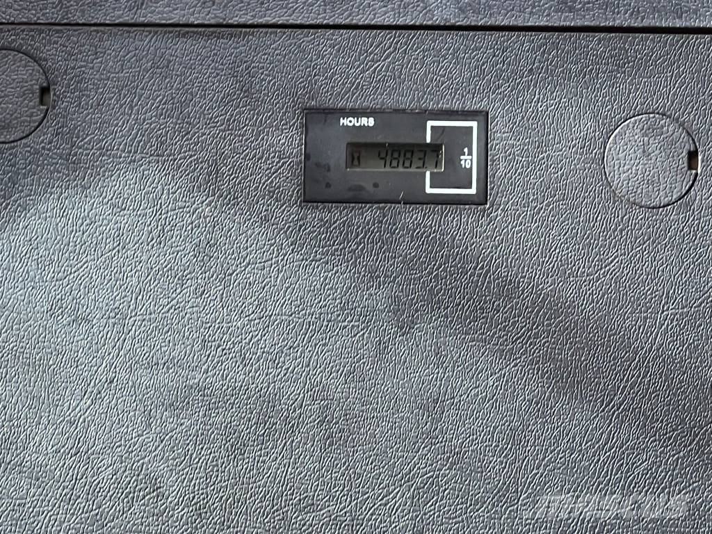 Hyundai HX 220 L Bageri guseničari