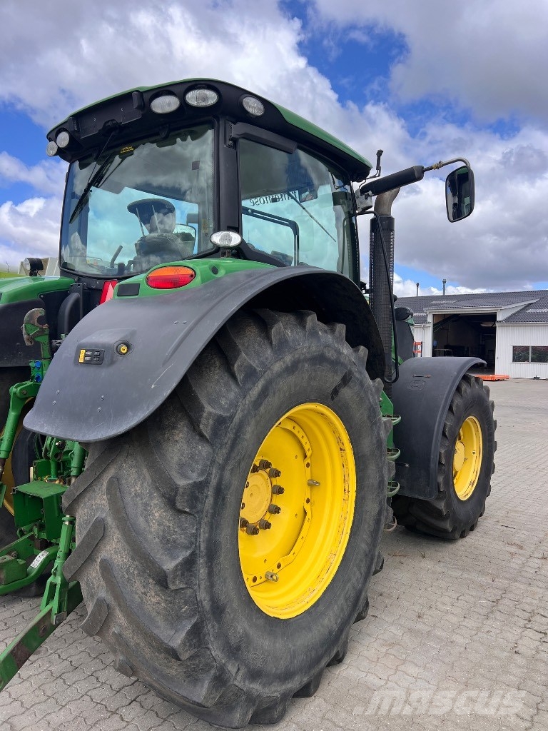 John Deere 6210 R AutoPower Traktorer