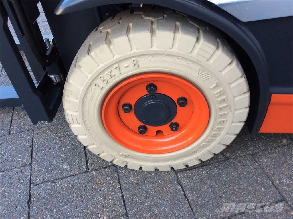 Linde E16H Elektromos targoncák