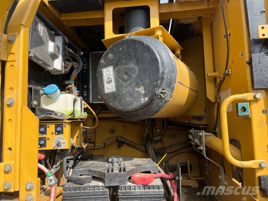 CAT 336 DL LRE with HDHW undercarriage Crawler excavators
