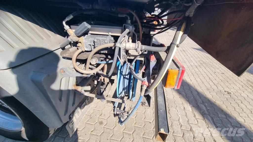 Mercedes-Benz Atego 1523 كناسات