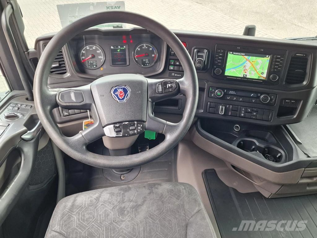 Scania R520 V8 NGS retarder - steel / air - navi - fridge Sattelzugmaschinen