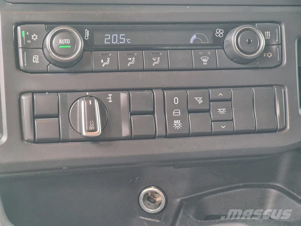 Scania R520 V8 NGS retarder - steel / air - navi - fridge Sattelzugmaschinen