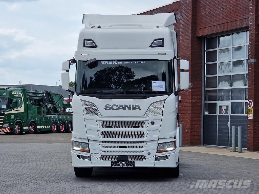 Scania R520 V8 NGS retarder - steel / air - navi - fridge Sattelzugmaschinen