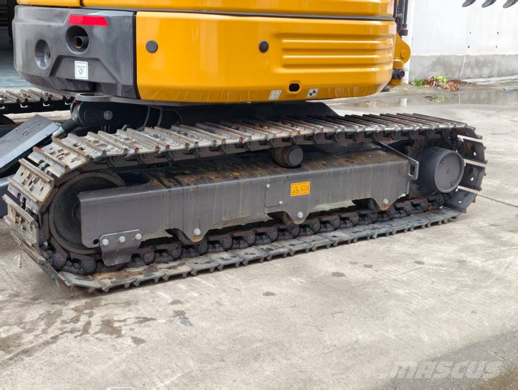 XCMG XE 27 U Mini kotrók < 7t