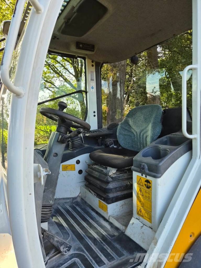 Liebherr L 506 Compact Wielladers
