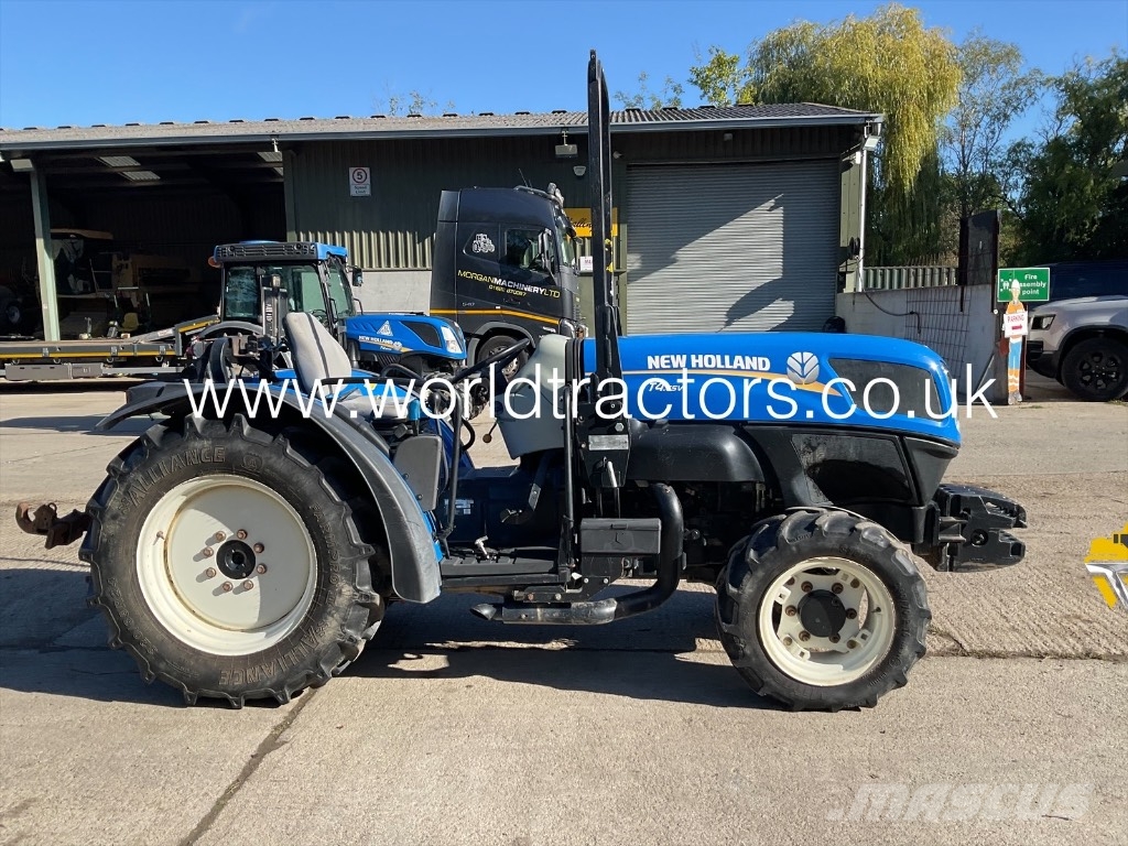 New Holland T 4.65 V Tractors