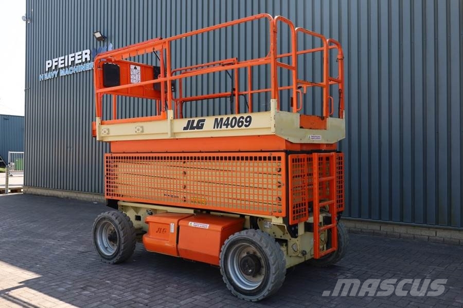 JLG M4069 Hybrid, 14.2m Working Height, 360kg Capacity 剪叉式升降机