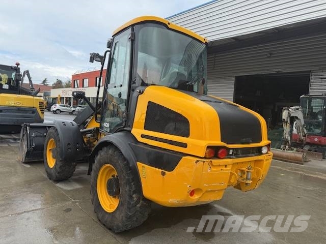 JCB 409 Kolesni nakladalci