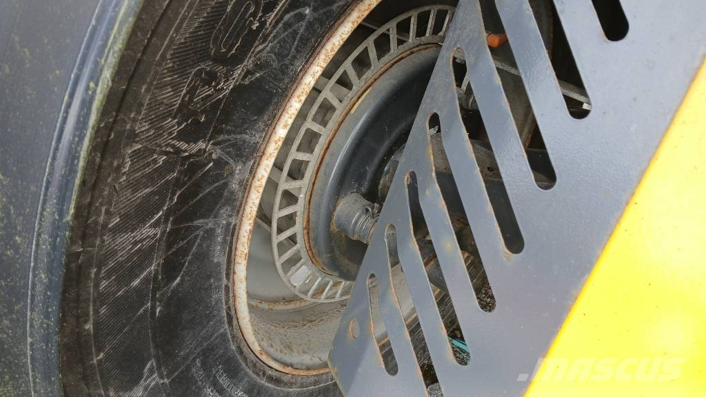 Vama 5500L Hiekotinvaunu Esparcidoras de arena y sal