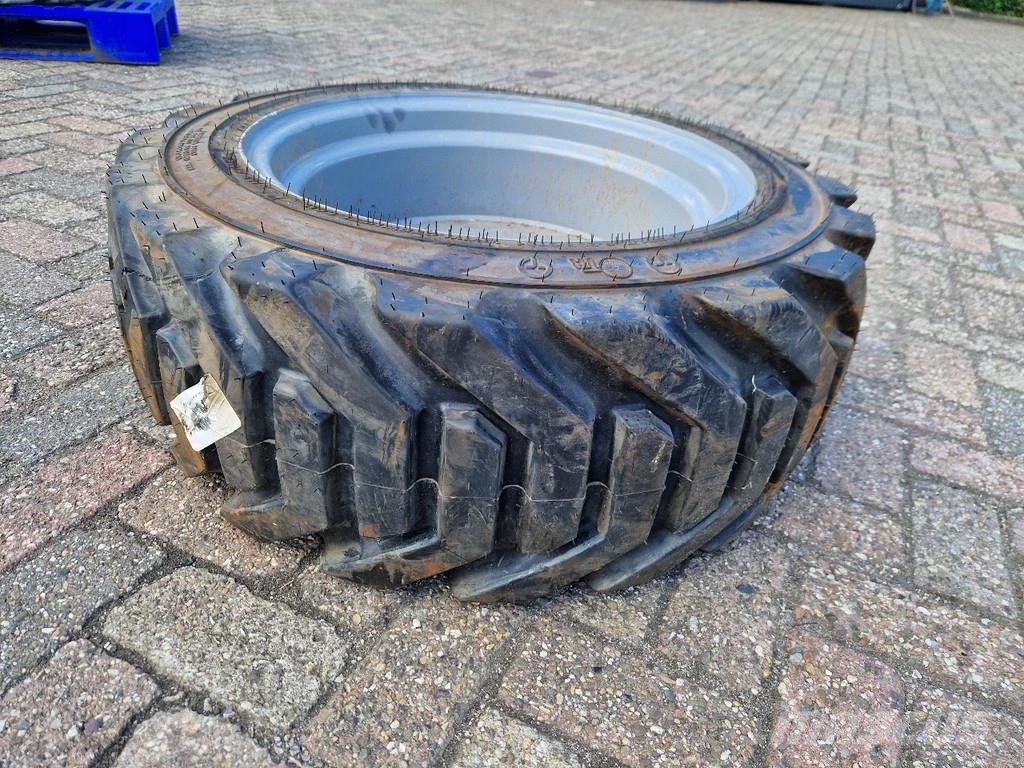 Onbekend nieuwe OUTRIGGER volgeschuimde hoogwerker Gume, točkovi i felne