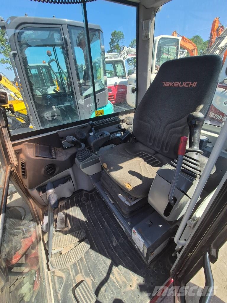 Takeuchi TB230 Minigravere <7t