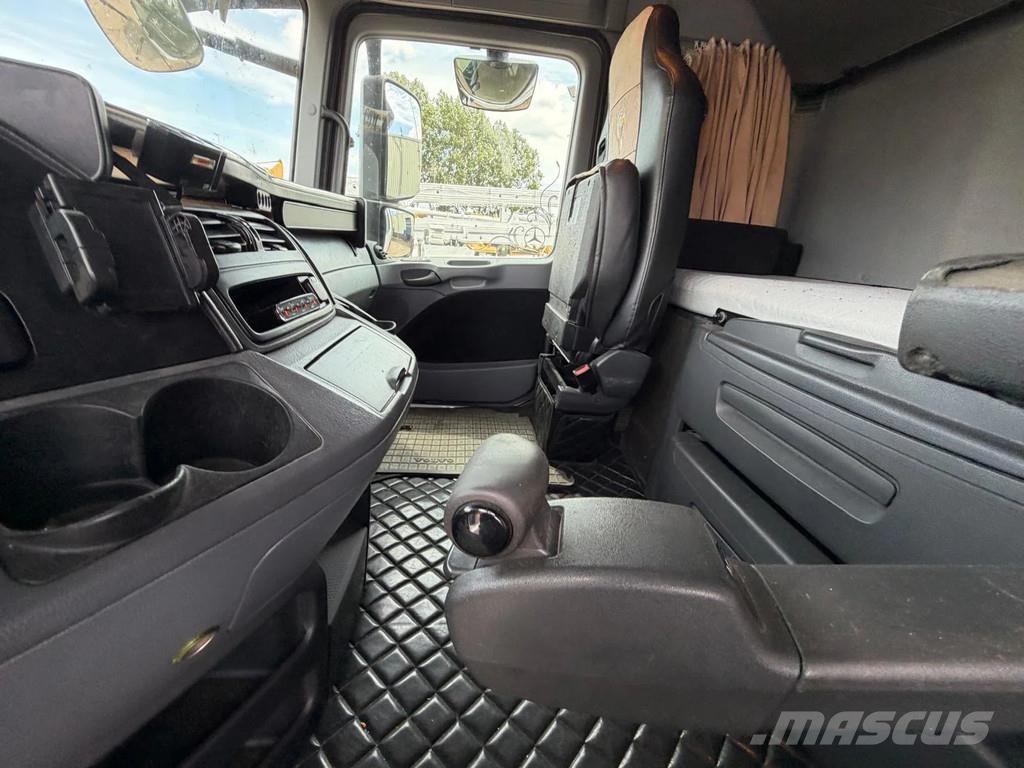 Mercedes-Benz Actros 1836 MP3 - Box Truck - 6 Cylinder - Spare T شاحنات ذات هيكل صندوقي
