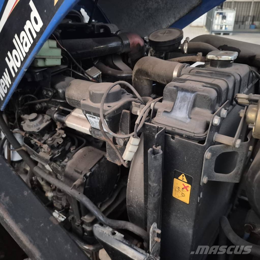 New Holland TN 75 D ماكينات زراعية - غير ذلك