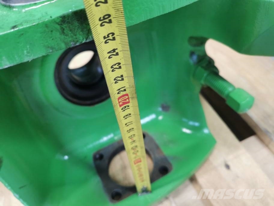 John Deere 7820 left crossover Коробка передач