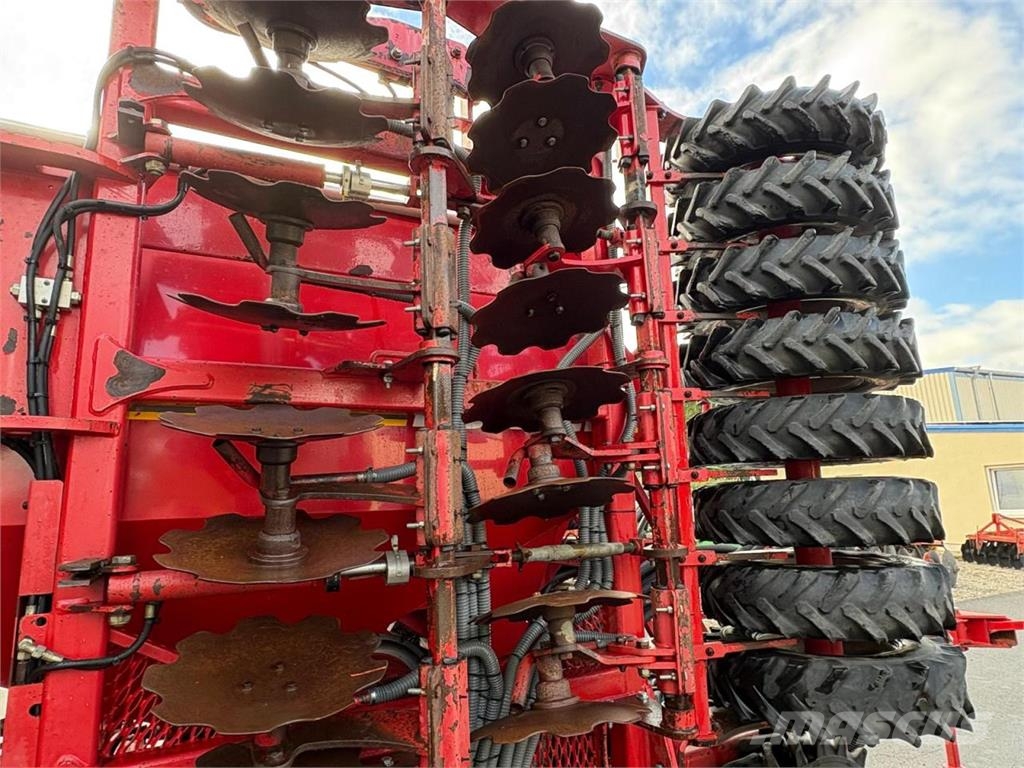 Horsch Pronto 6DC mit Düngeeinrichtung Drillmaschinenkombination