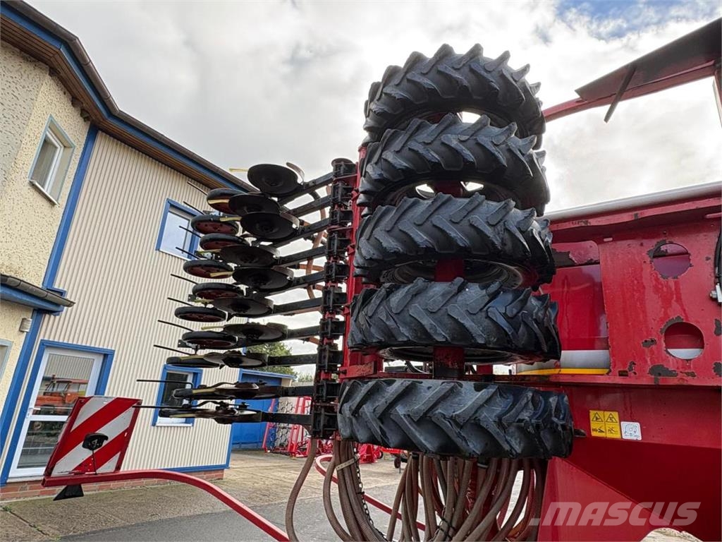 Horsch Pronto 6DC mit Düngeeinrichtung Drillmaschinenkombination