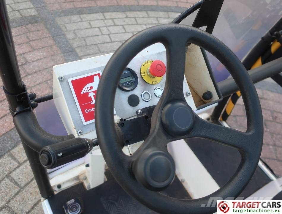 Bradshaw AV6AV ELECTRIC UTV RECREATIONAL 6-PERSONS VEHICLE Гольф-мобілі