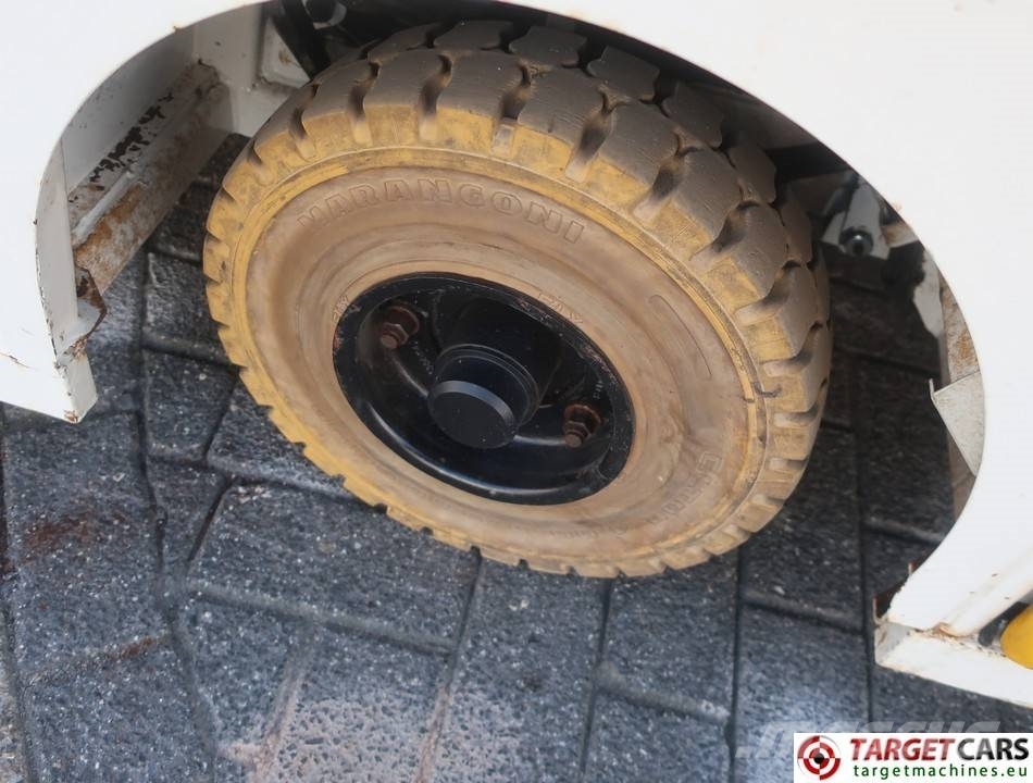 Bradshaw AV6AV ELECTRIC UTV RECREATIONAL 6-PERSONS VEHICLE Гольф-мобілі