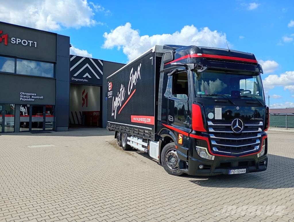 Mercedes-Benz Actros شاحنات بغطاء جانبي