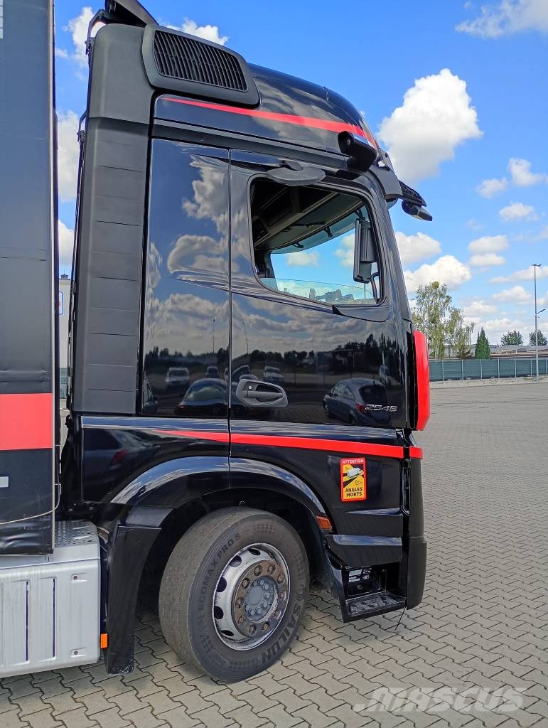 Mercedes-Benz Actros شاحنات بغطاء جانبي