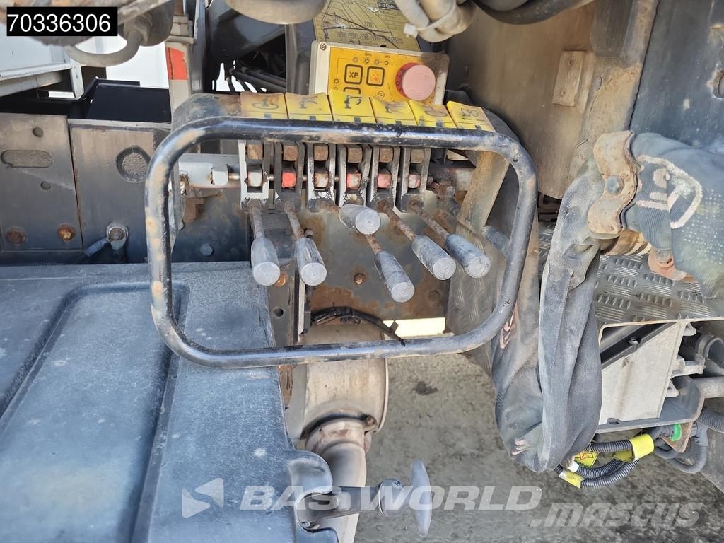 Volvo FL 240 FL 4X2 Century Recovery truck Winch FASSI F Sleepwagens