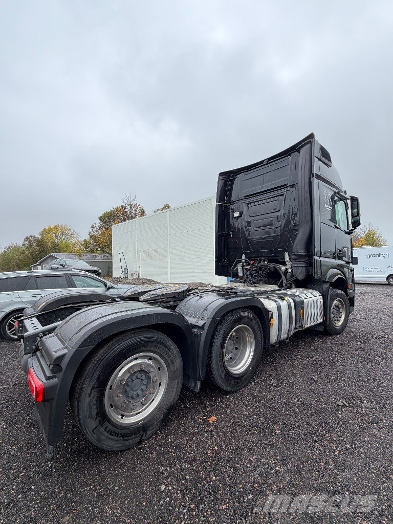 Mercedes-Benz Actros L Sadulveokid