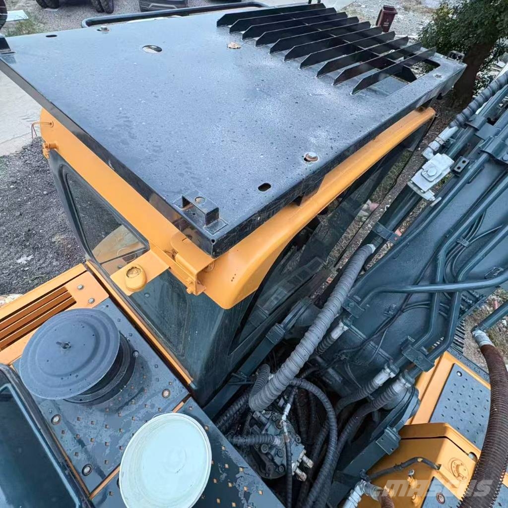 Hyundai 220LC-9S Raupenbagger