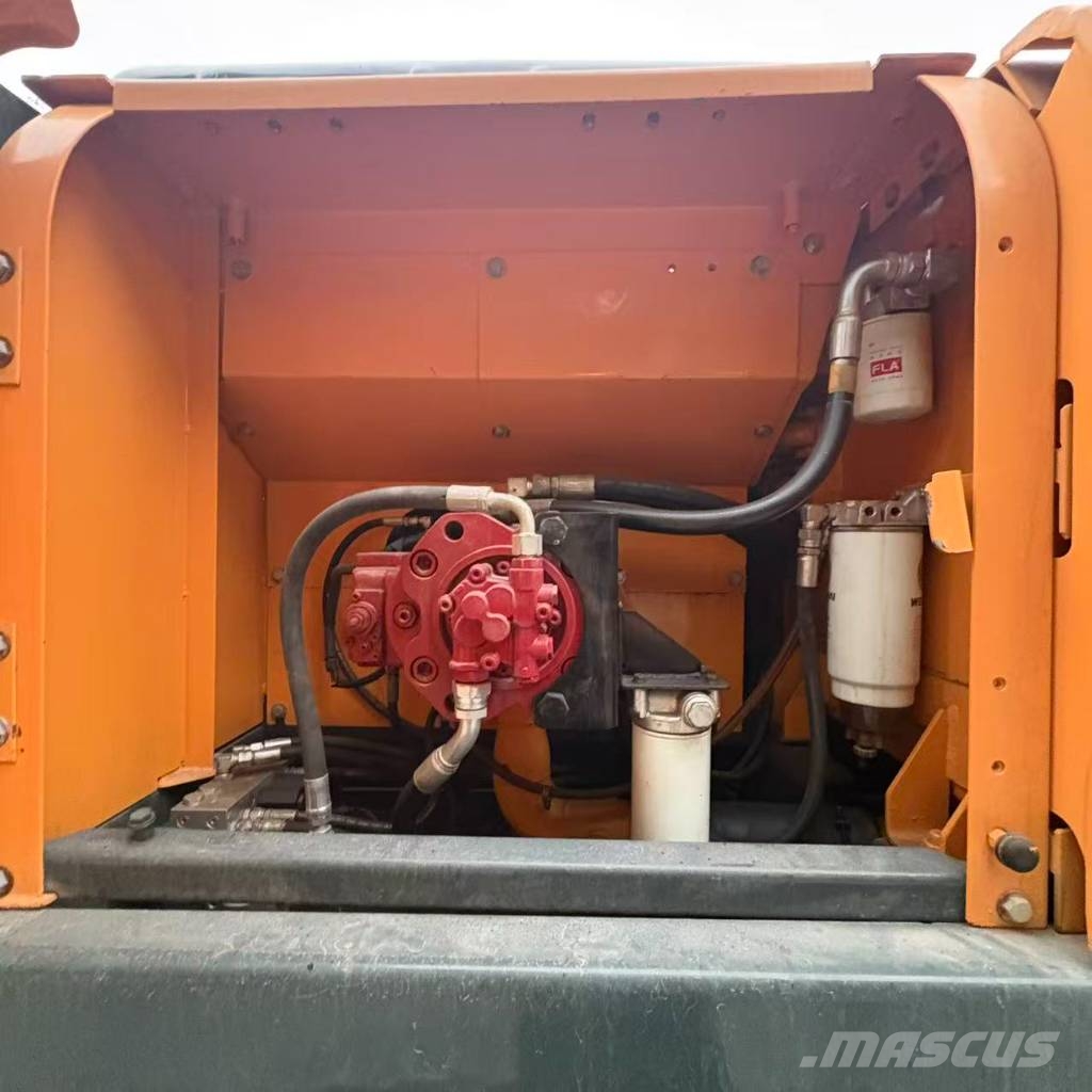 Hyundai 220LC-9S Raupenbagger